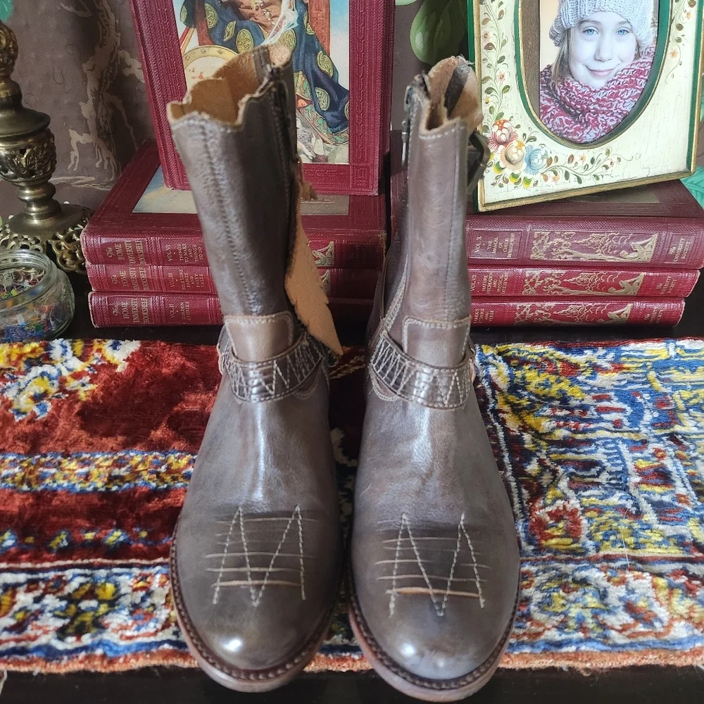 Bed Stu Leather Ankle Boots | Goodyear Welt | Women’s 9.5 | New w/ Partial Tags - Picture 2 of 15